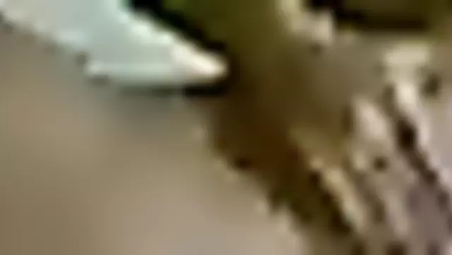 راجل أوزبكي بيصور نفسه وهو بيعمل سكس بيتي مع بنت جديدة.