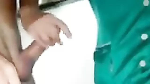 الرجل وضع امرأة أوزبكية في المستشفى